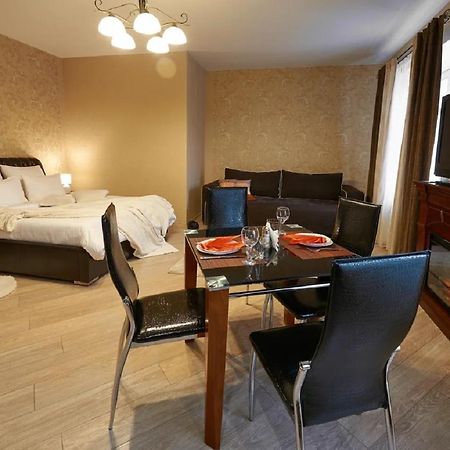 Paulmarie Apartments On Prs. Lenina, 51 Gomel Exterior photo