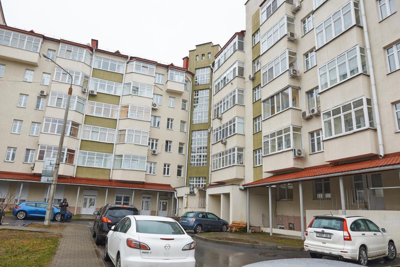 Paulmarie Apartments On Prs. Lenina, 51 Gomel Exterior photo